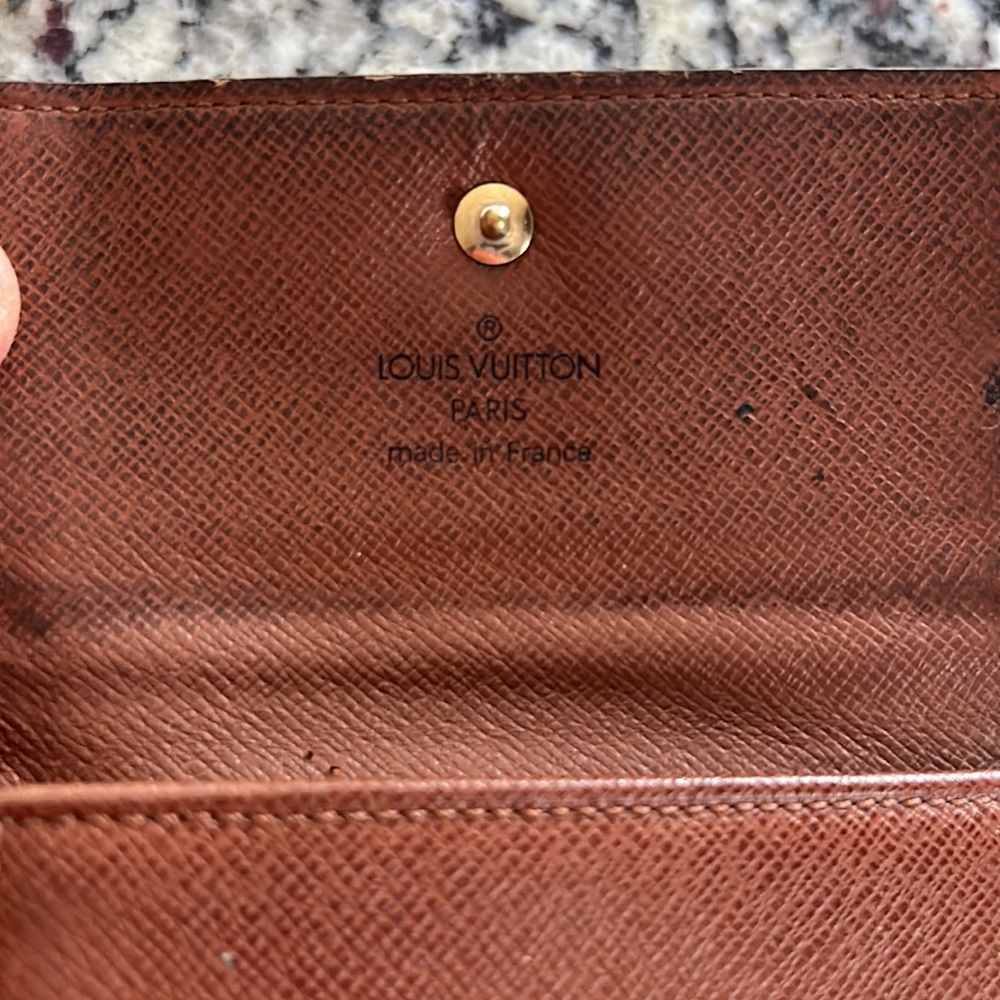 Louis Vuitton Dual Snap Wallet - Picture 7 of 13